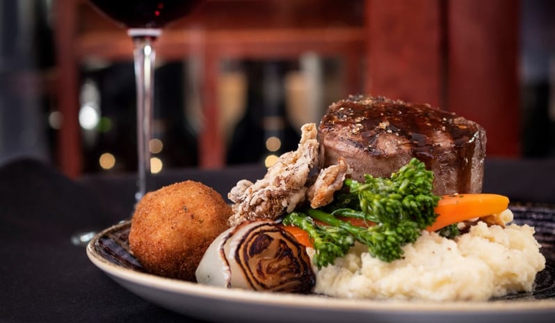 Tradewind Island Grand - Palm Grill Cuisine